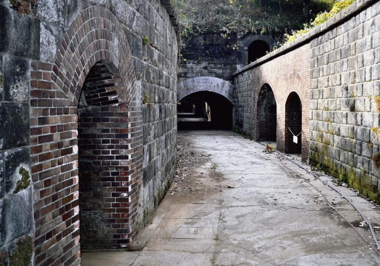 米海軍横須賀基地Ｃ１建物 （旧横須賀鎮守府庁舎）